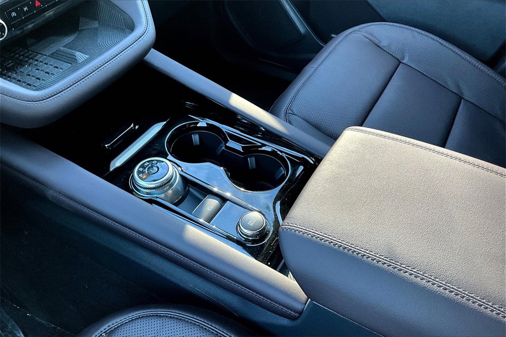New 2025 Ford Explorer Platinum image 12