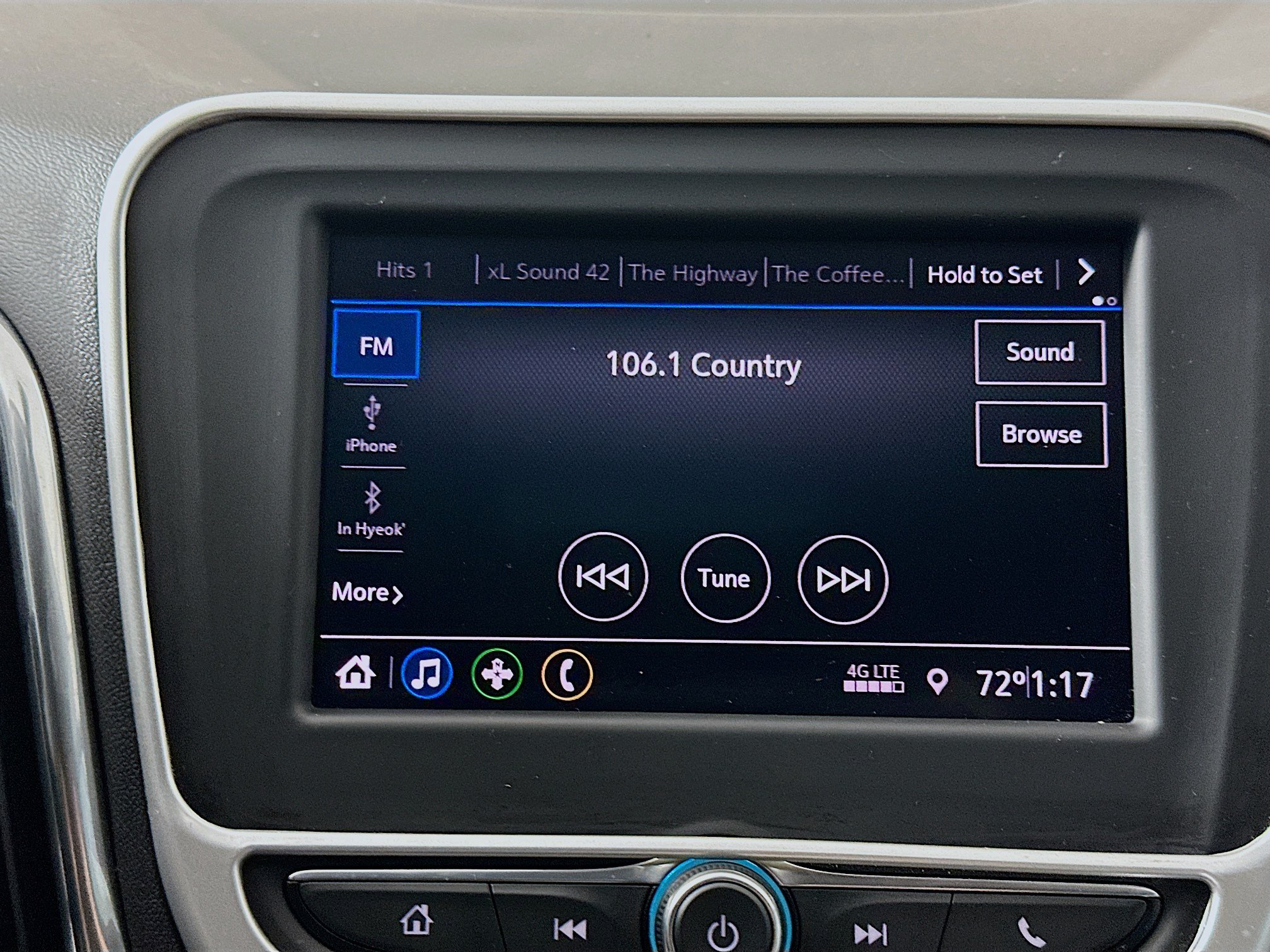 Used 2020 Chevrolet Equinox LT FWD image 19