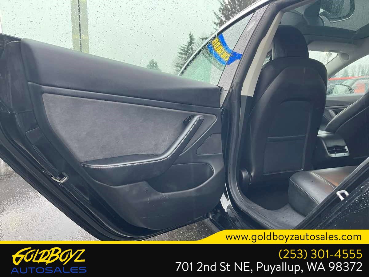 Used 2019 Tesla Model 3 Standard Range Plus image 11