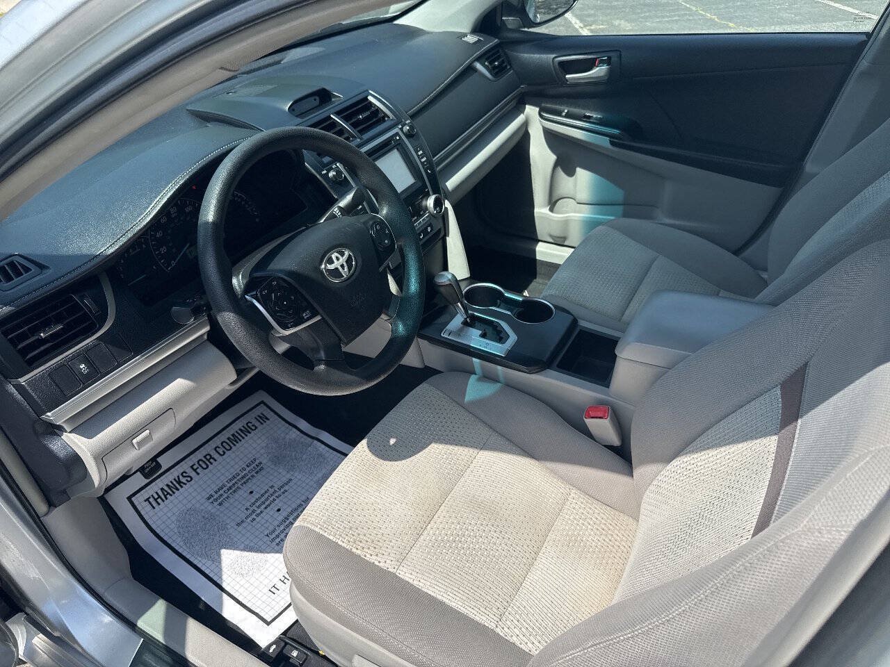 Used 2014 Toyota Camry FWD image 4