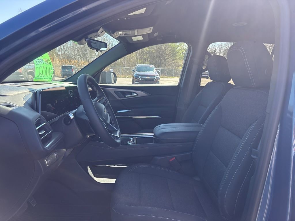 New 2026 Chevrolet Traverse LT w/ Driver Confidence Package image 9