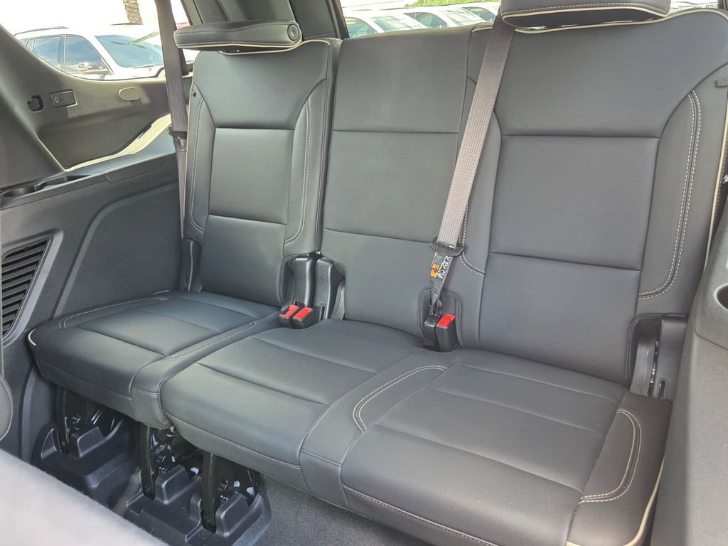 Certified 2025 Chevrolet Tahoe Premier AWD/4WD image 12