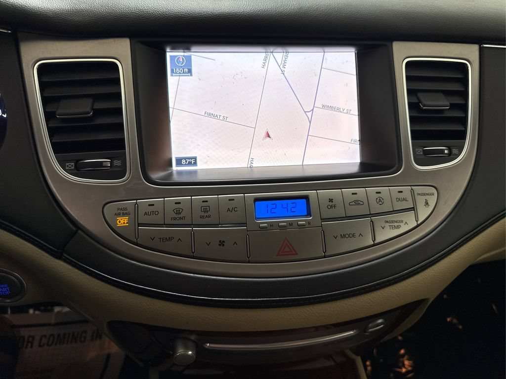 Used 2012 Hyundai Genesis 3.8 w/ Premium Pkg RWD image 38