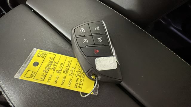 Used 2023 Buick Envision Essence AWD/4WD image 20