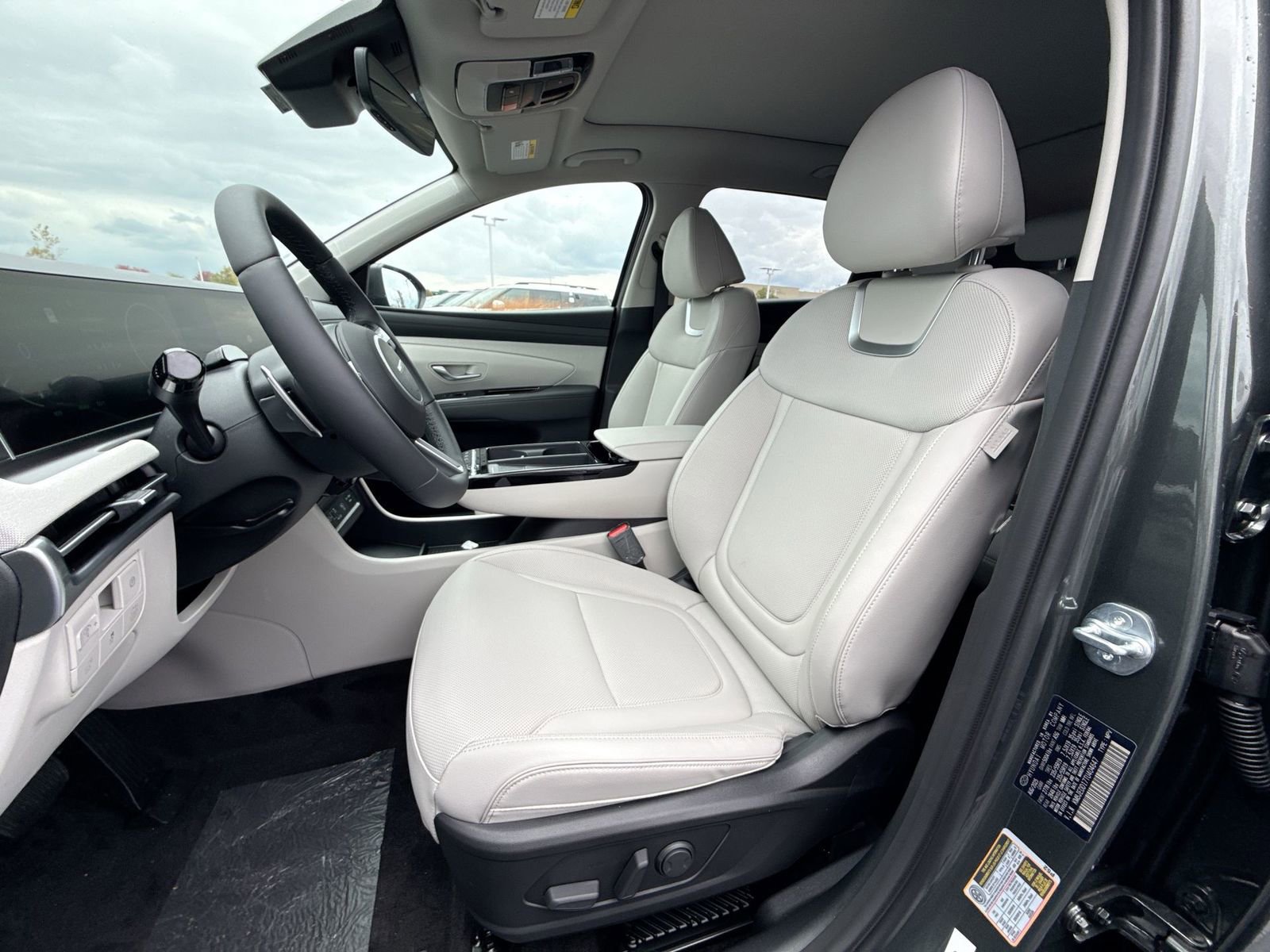 New 2026 Hyundai Tucson Limited image 12