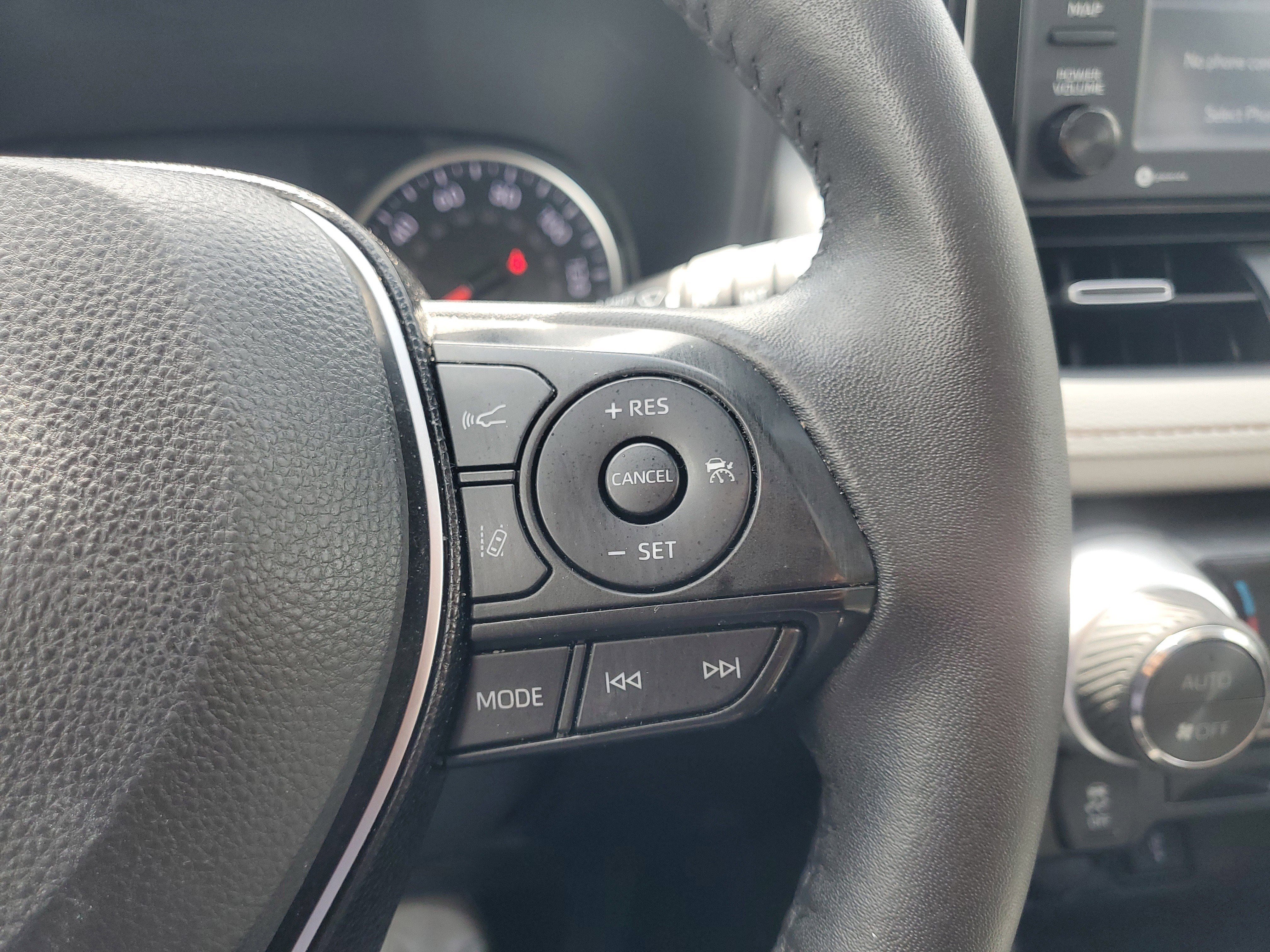 Used 2021 Toyota RAV4 XLE Premium FWD image 24