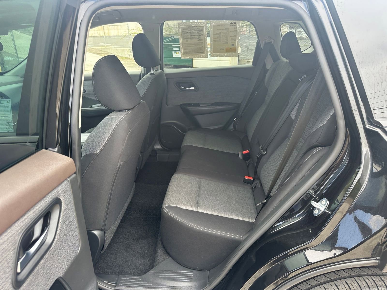 Used 2023 Nissan Rogue SV image 25