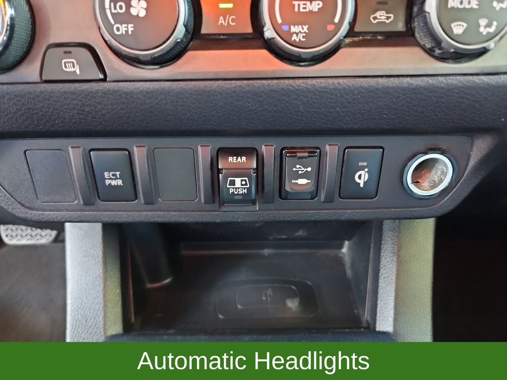 Used 2019 Toyota Tacoma TRD Sport image 19