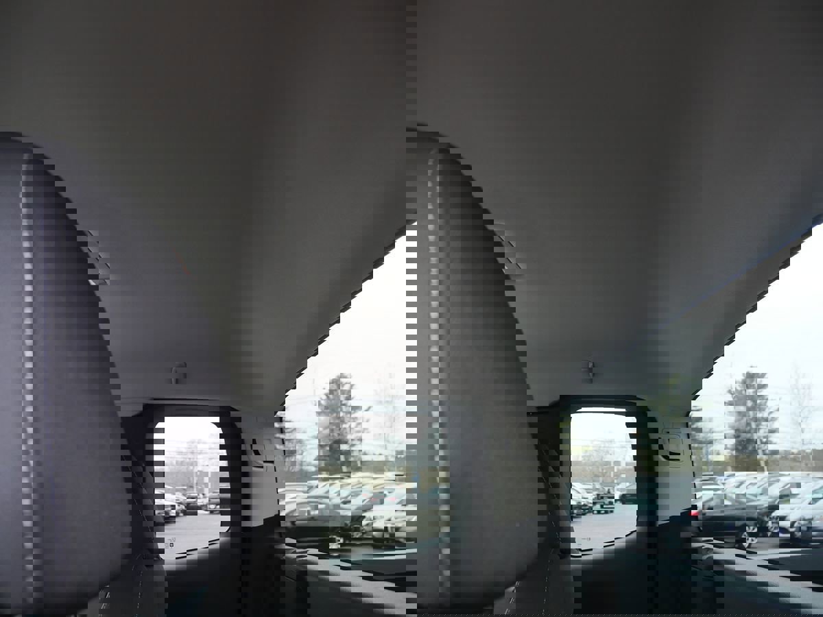 Used 2022 Chevrolet Colorado LT w/ Fleet Safety Package image 18