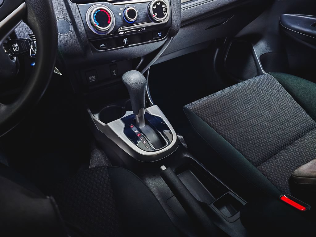 Used 2020 Honda Fit LX image 28