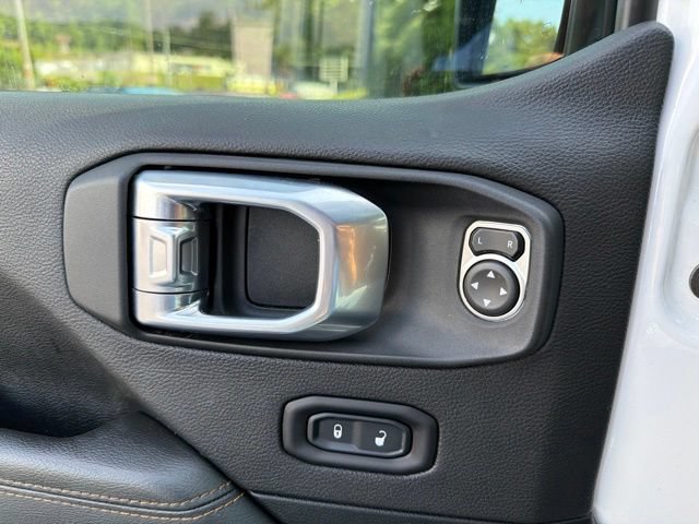 Used 2021 Jeep Wrangler Unlimited Sahara AWD/4WD image 29