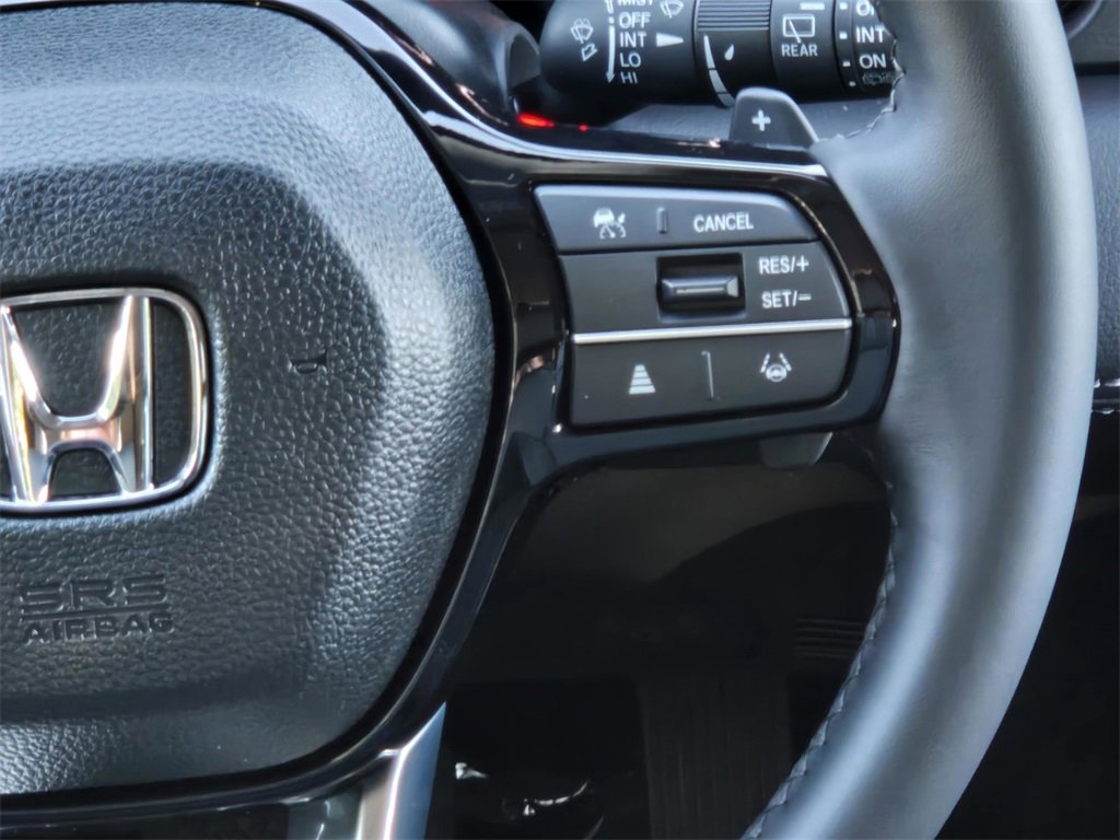 New 2025 Honda Pilot Touring image 16