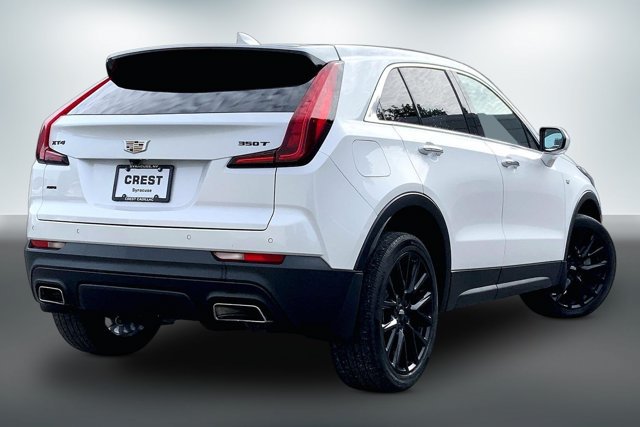 Used 2023 Cadillac XT4 Luxury w/ Cold Weather Package AWD/4WD image 13