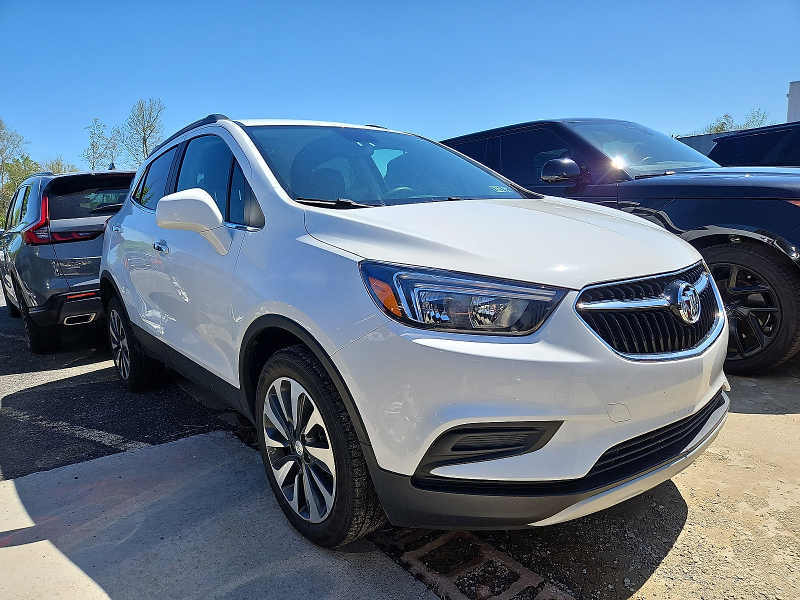 Certified 2022 Buick Encore Preferred w/ Safety Package AWD/4WD image 1