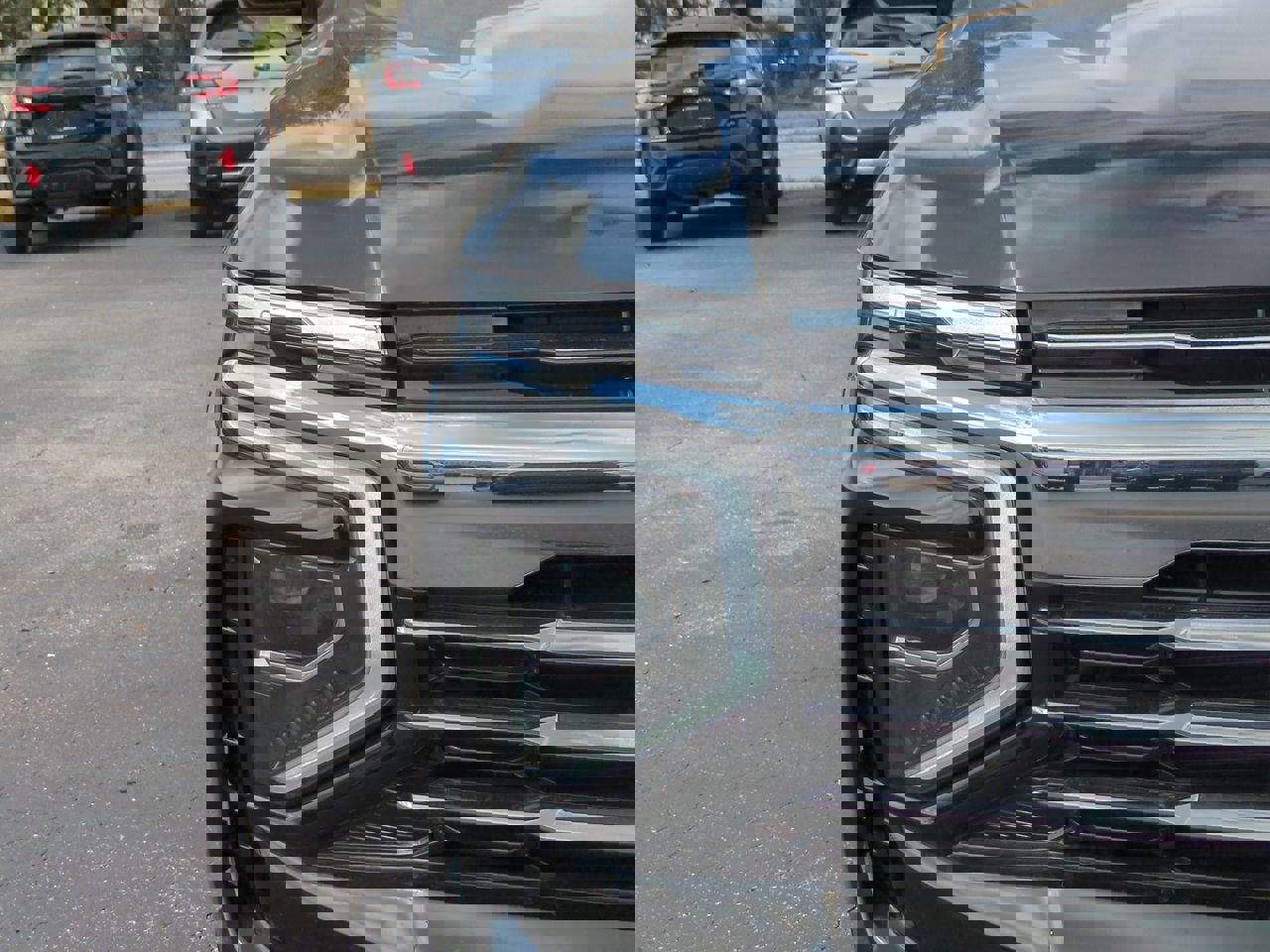 Certified 2025 Chevrolet Suburban LT w/ Comfort Package image 10