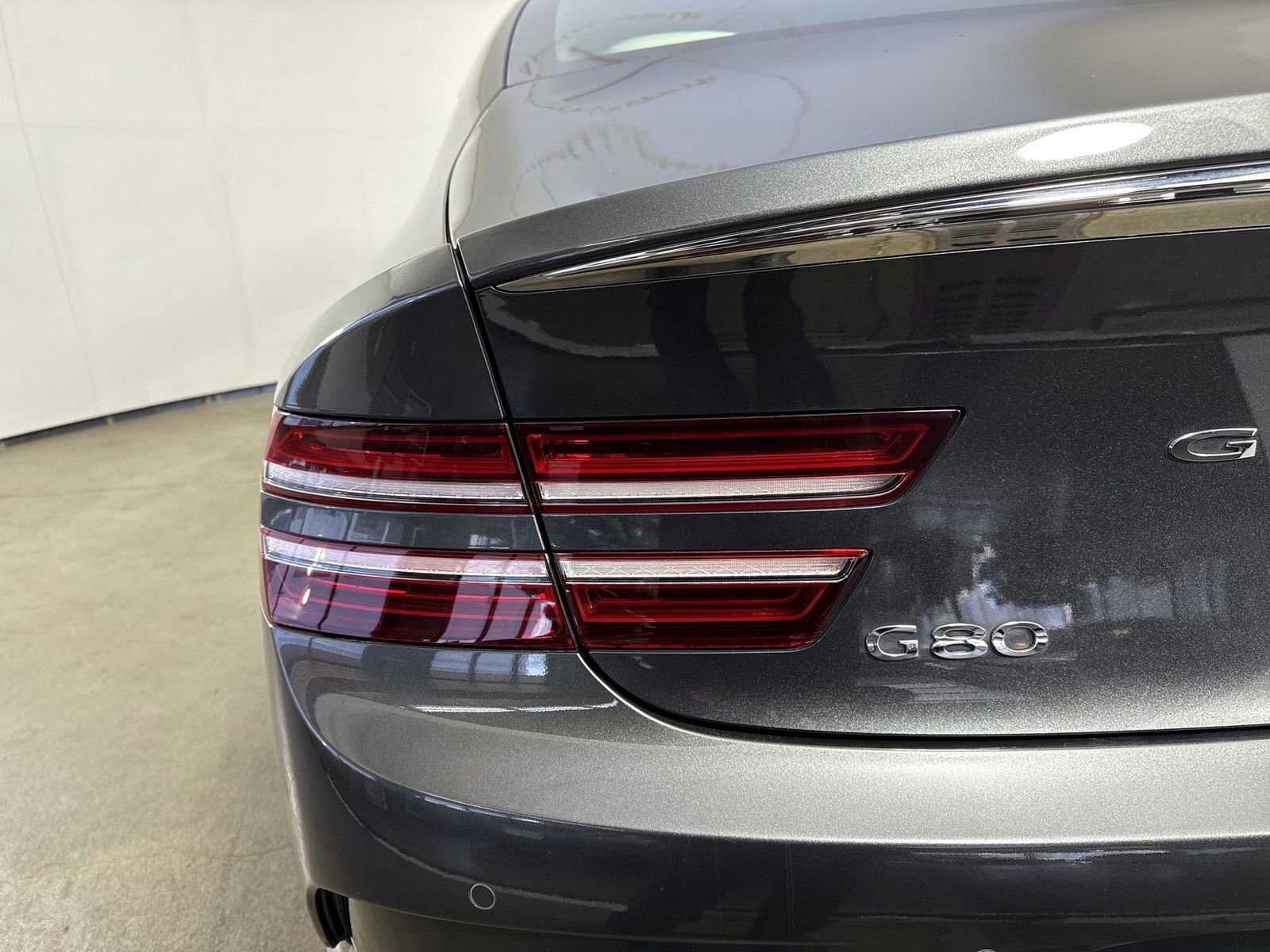 Used 2024 Genesis G80 image 29