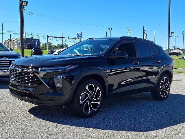 New 2026 Chevrolet Trax RS w/ Driver Confidence Package FWD image 2