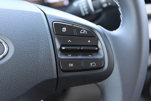 New 2025 Hyundai Venue SEL image 24