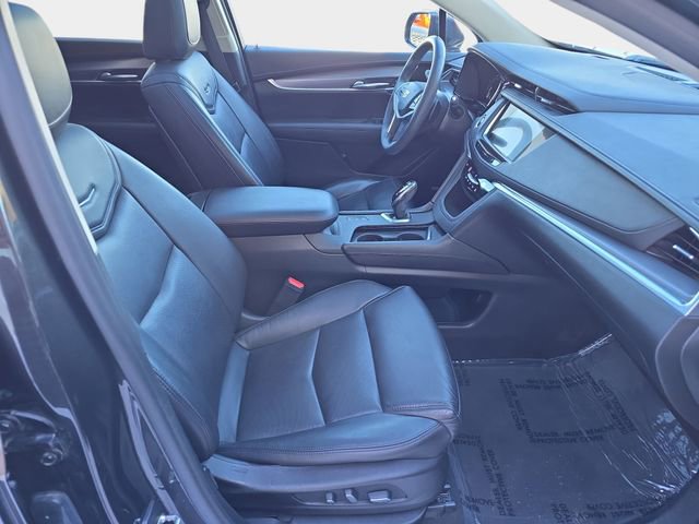 Used 2018 Cadillac XT5 Luxury w/ Driver Awareness Package image 12