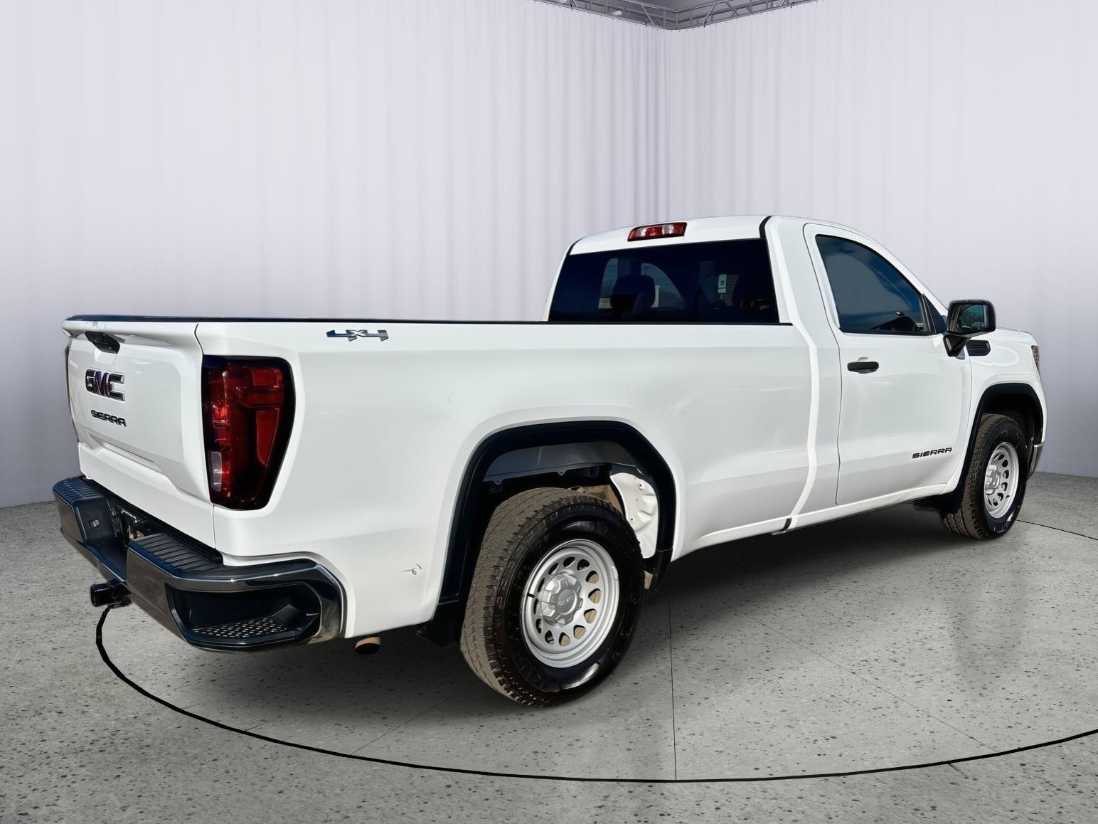 Used 2022 GMC Sierra 1500 Pro w/ Sierra Value Package AWD/4WD image 6