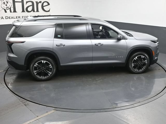 New 2027 Chevrolet Traverse LT w/ Sun and Wheel Package FWD image 18