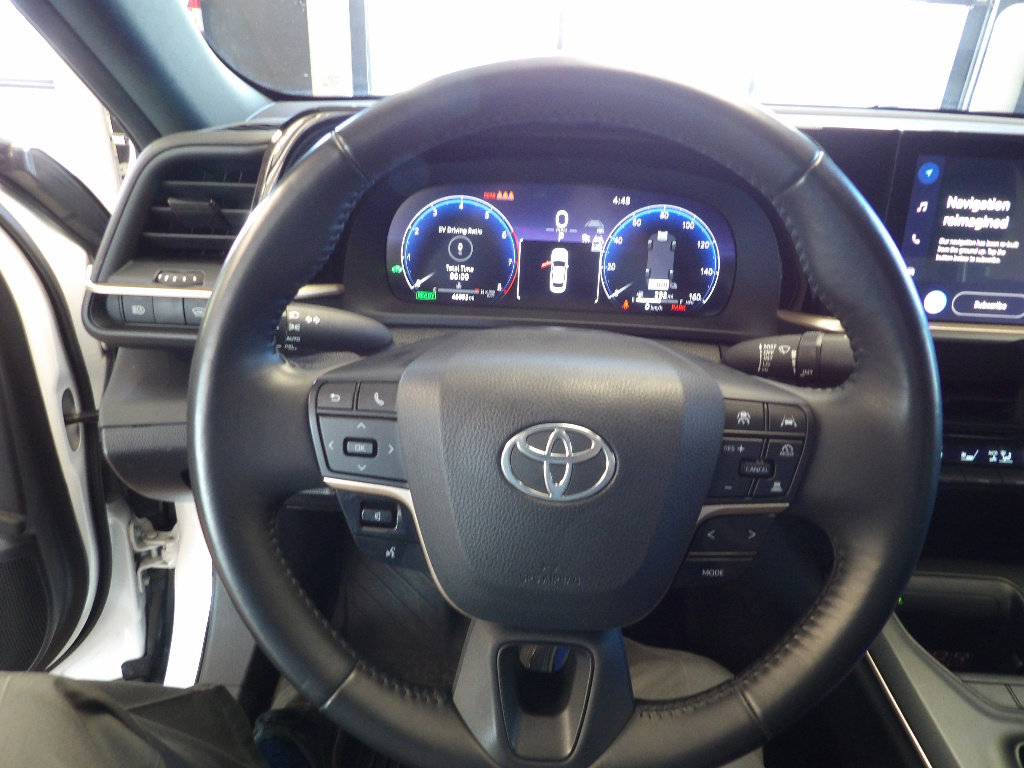 Used 2023 Toyota Crown XLE image 29