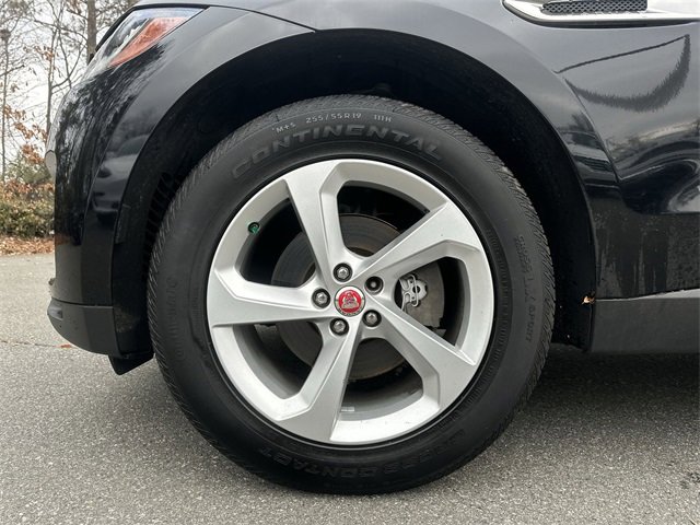 Used 2020 Jaguar F-PACE image 11