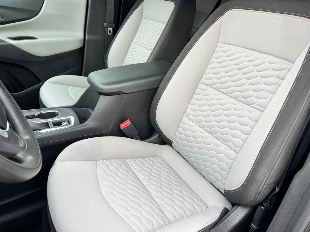 Used 2021 Chevrolet Equinox LS w/ LS Convenience Package image 11