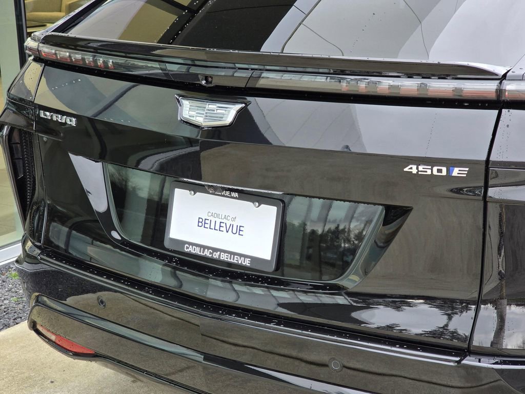 Used 2025 Cadillac Lyriq Sport image 13
