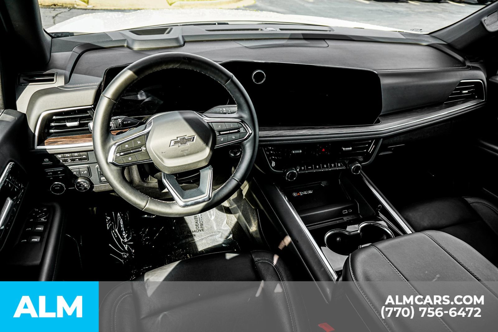 Used 2025 Chevrolet Tahoe Z71 w/ Comfort Package image 28