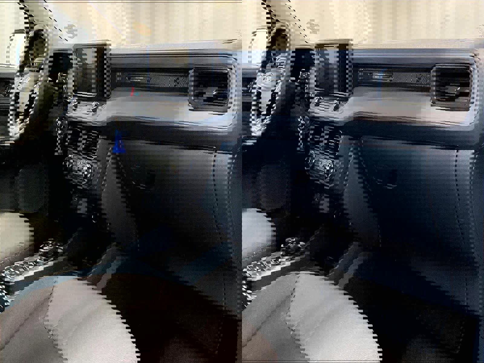 Used 2022 Ford Maverick XL image 14