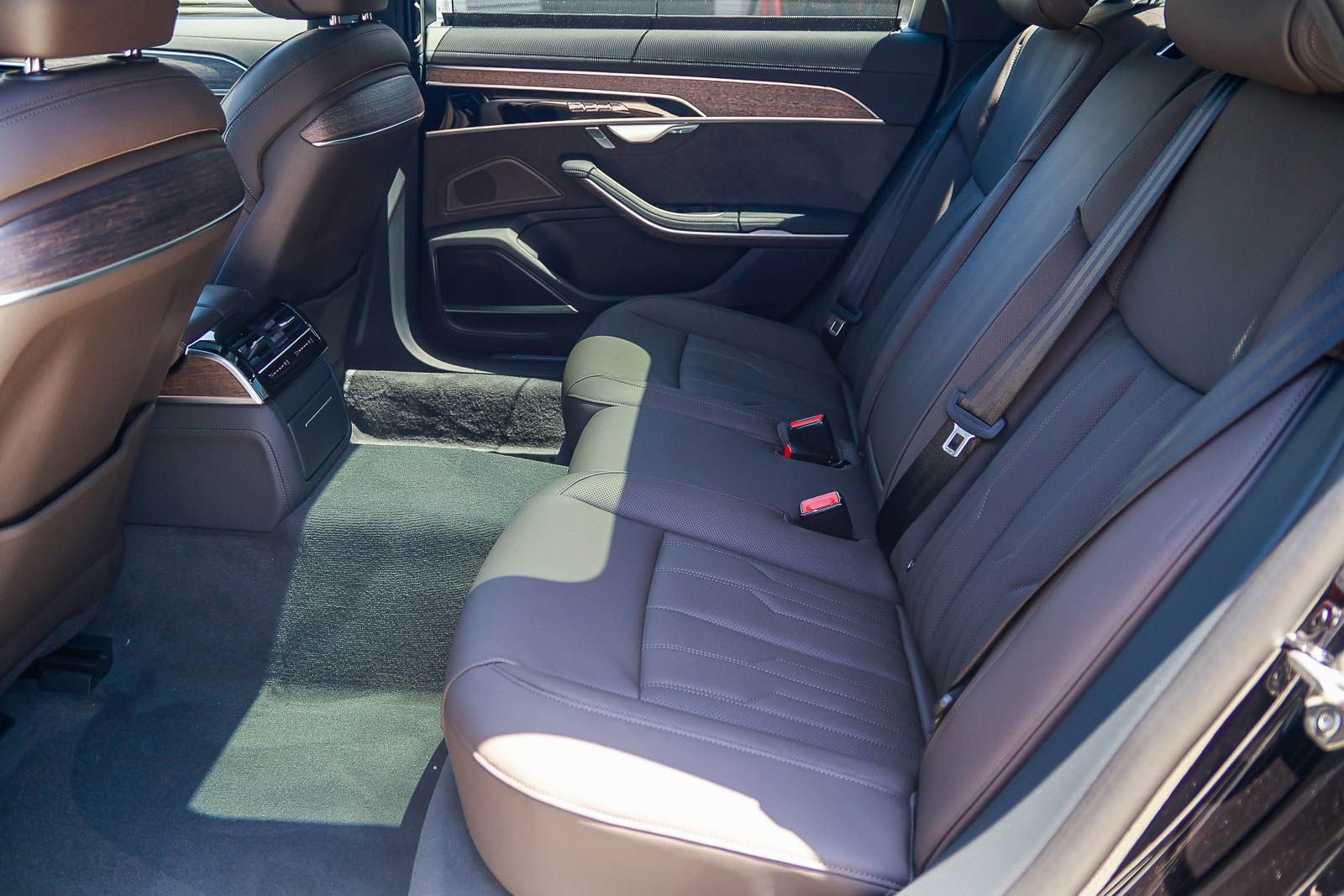 New 2026 Audi A8 L 3.0T AWD/4WD image 18
