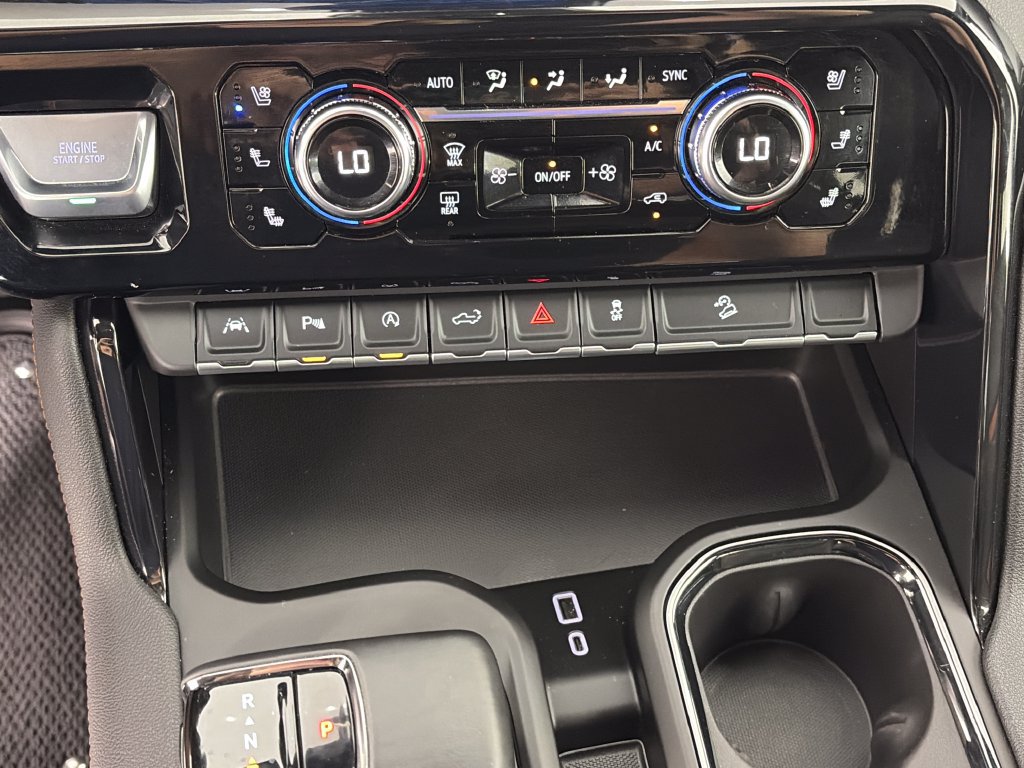 Used 2025 GMC Sierra 1500 AT4 w/ Technology Package AWD/4WD image 21