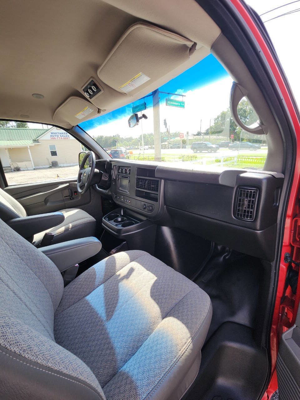 Used 2014 Chevrolet Express 3500 LS image 26