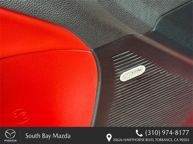 Used 2016 Dodge Challenger R/T Scat Pack w/ Leather Interior Group image 12