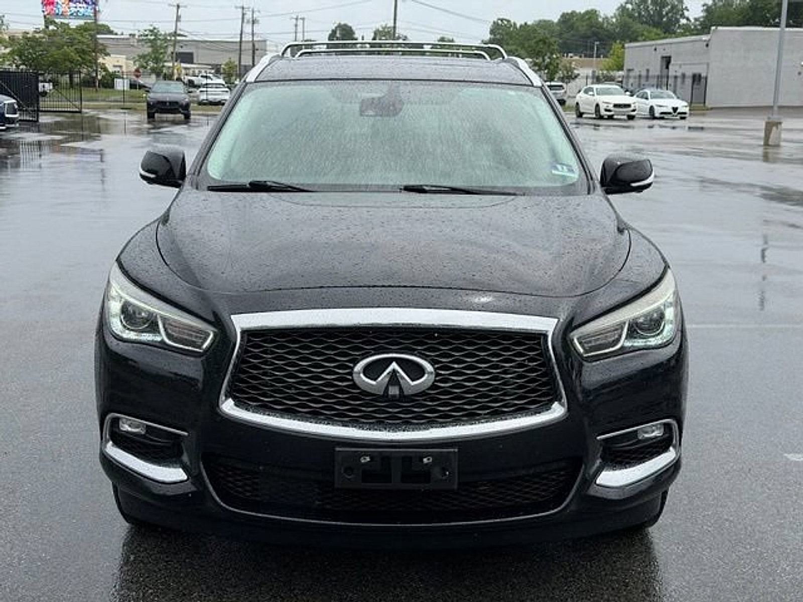 Used 2019 INFINITI QX60 Luxe w/ Essential Package AWD/4WD image 2