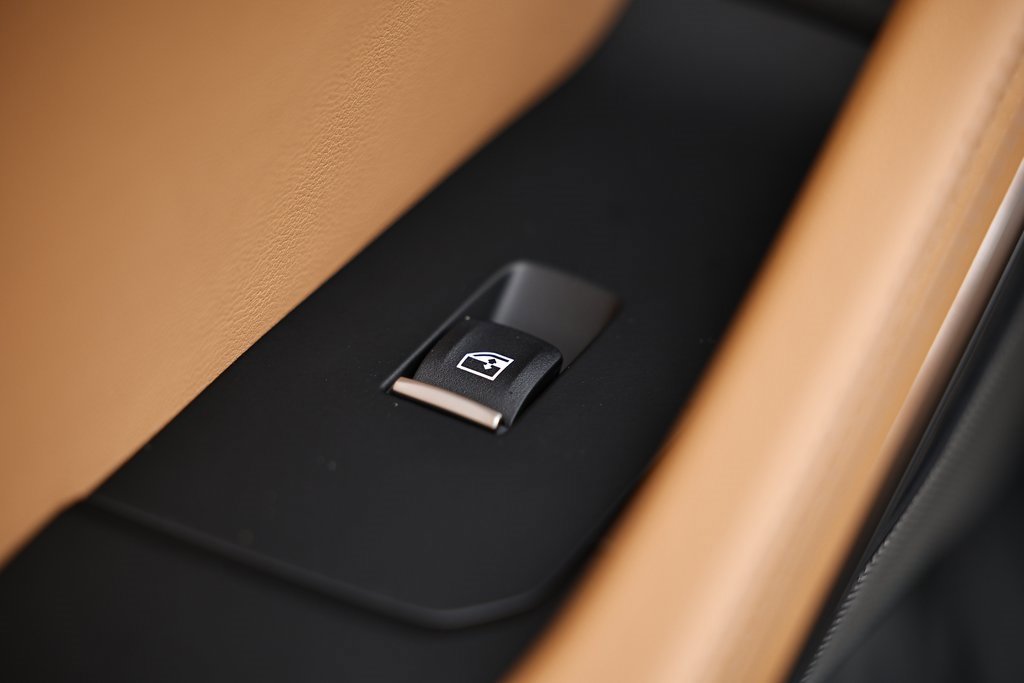 New 2026 BMW X6 xDrive40i w/ Premium Package image 25