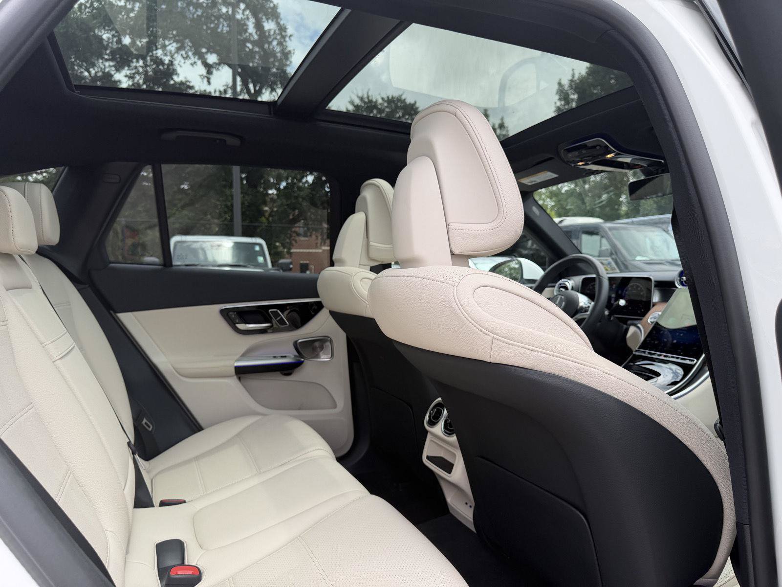 Certified 2026 Mercedes-Benz GLC 300 image 29