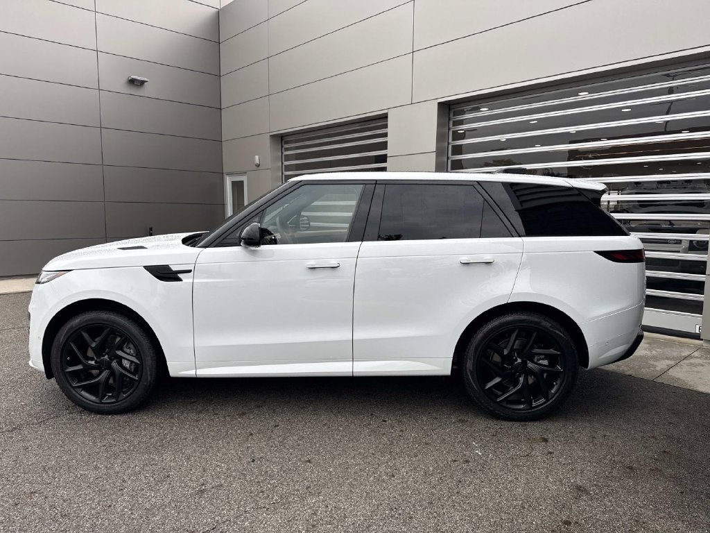 New 2026 Land Rover Range Rover Sport Dynamic SE AWD/4WD image 4
