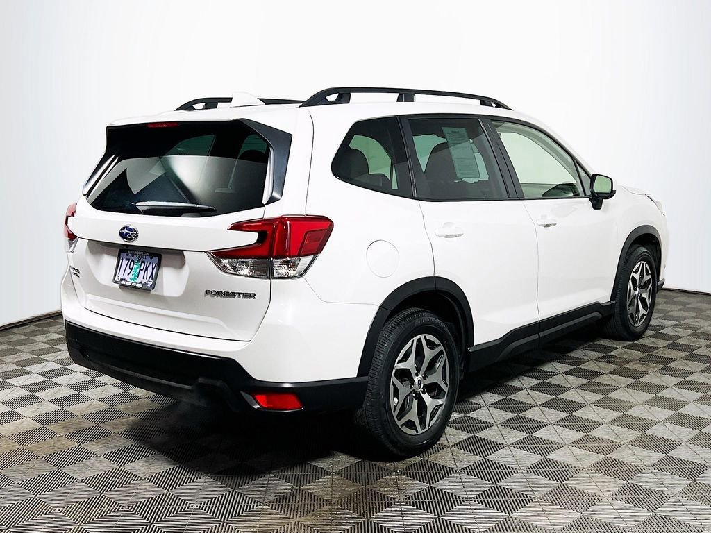Used 2023 Subaru Forester Premium image 7