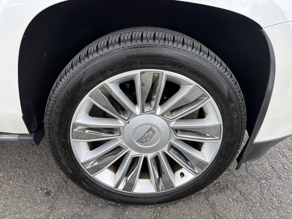 Used 2016 Cadillac Escalade ESV Platinum AWD/4WD image 34