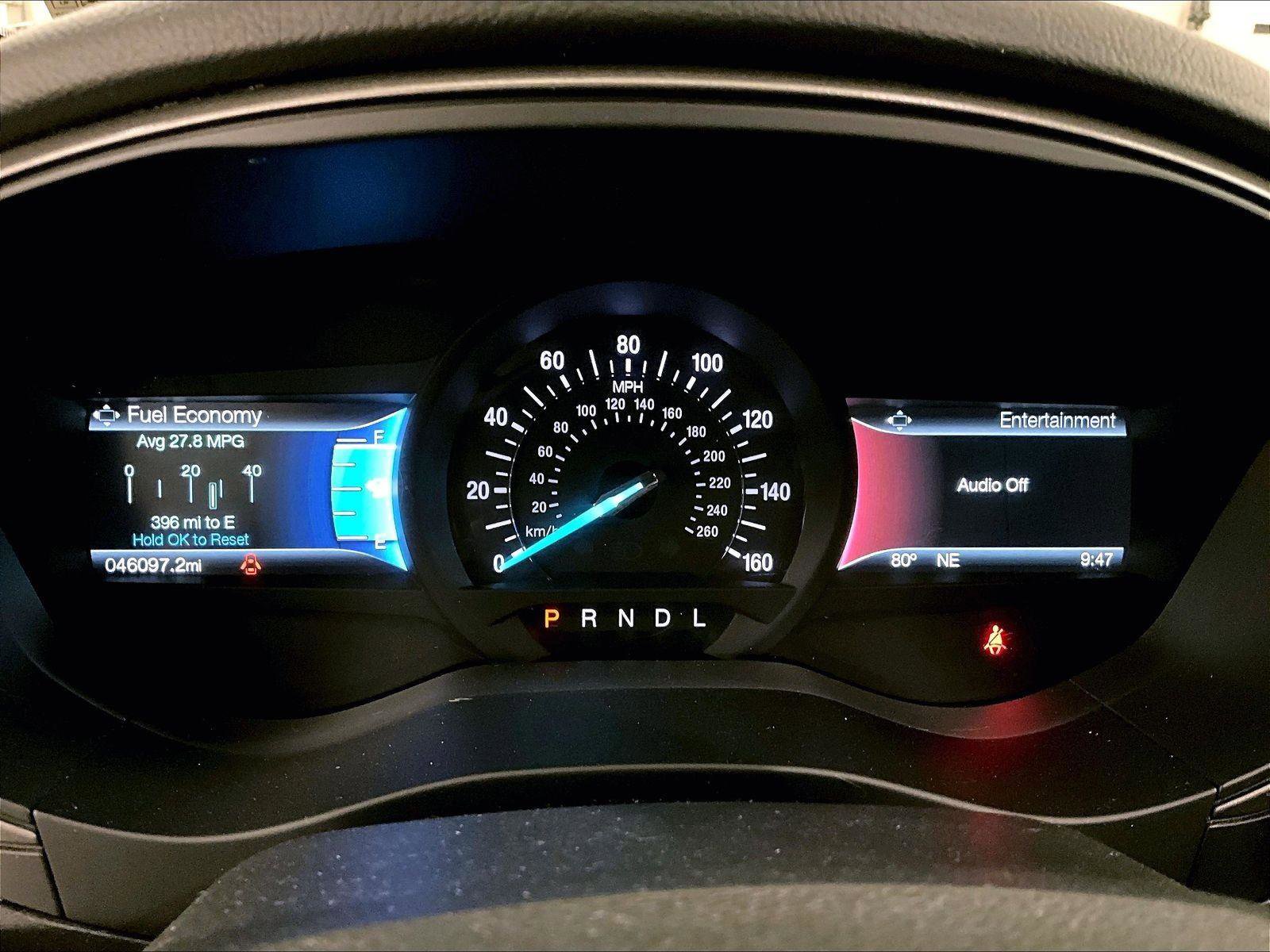 Used 2018 Ford Fusion SE w/ Fusion SE Technology Package image 19