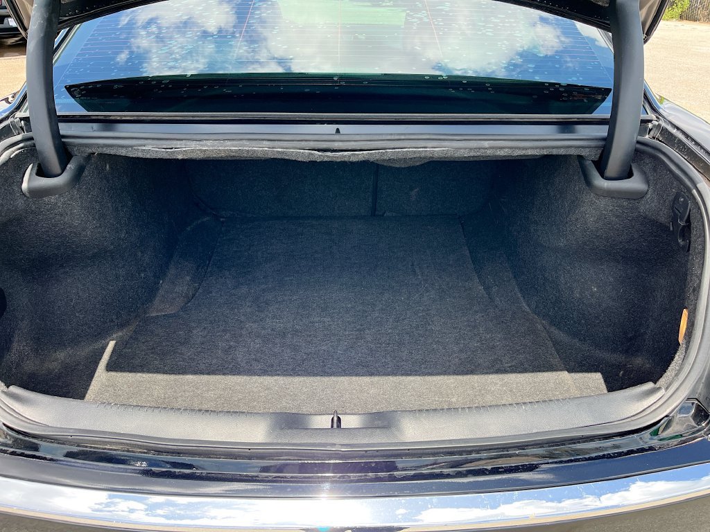 Used 2021 Chrysler 300 Touring L RWD image 25