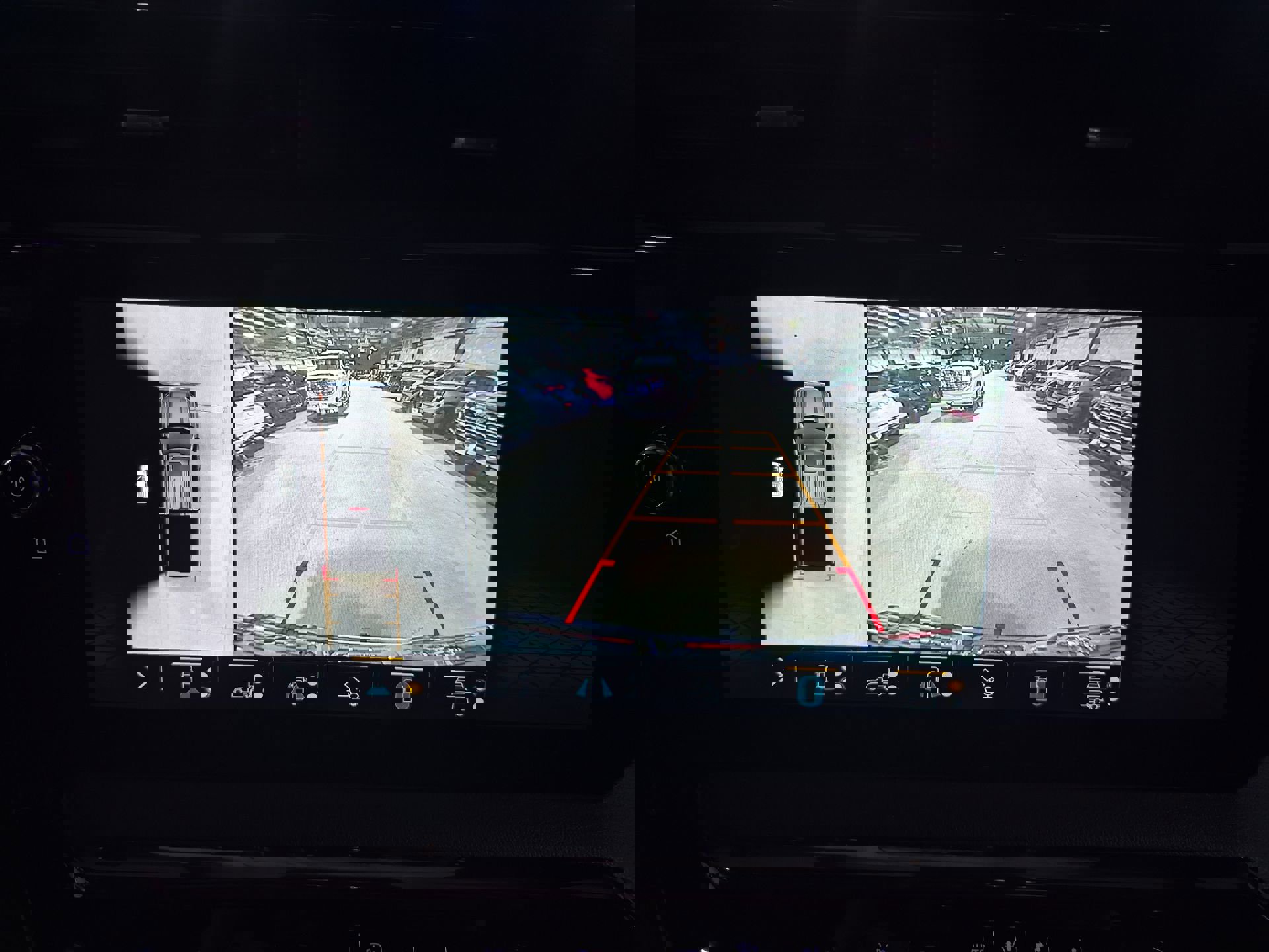 Used 2022 GMC Sierra 1500 AT4 w/ Technology Package image 16