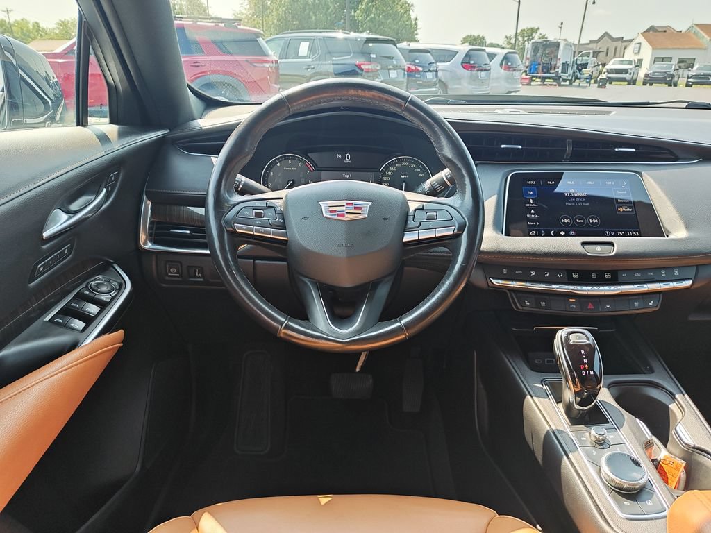 Used 2023 Cadillac XT4 Premium Luxury AWD/4WD image 16