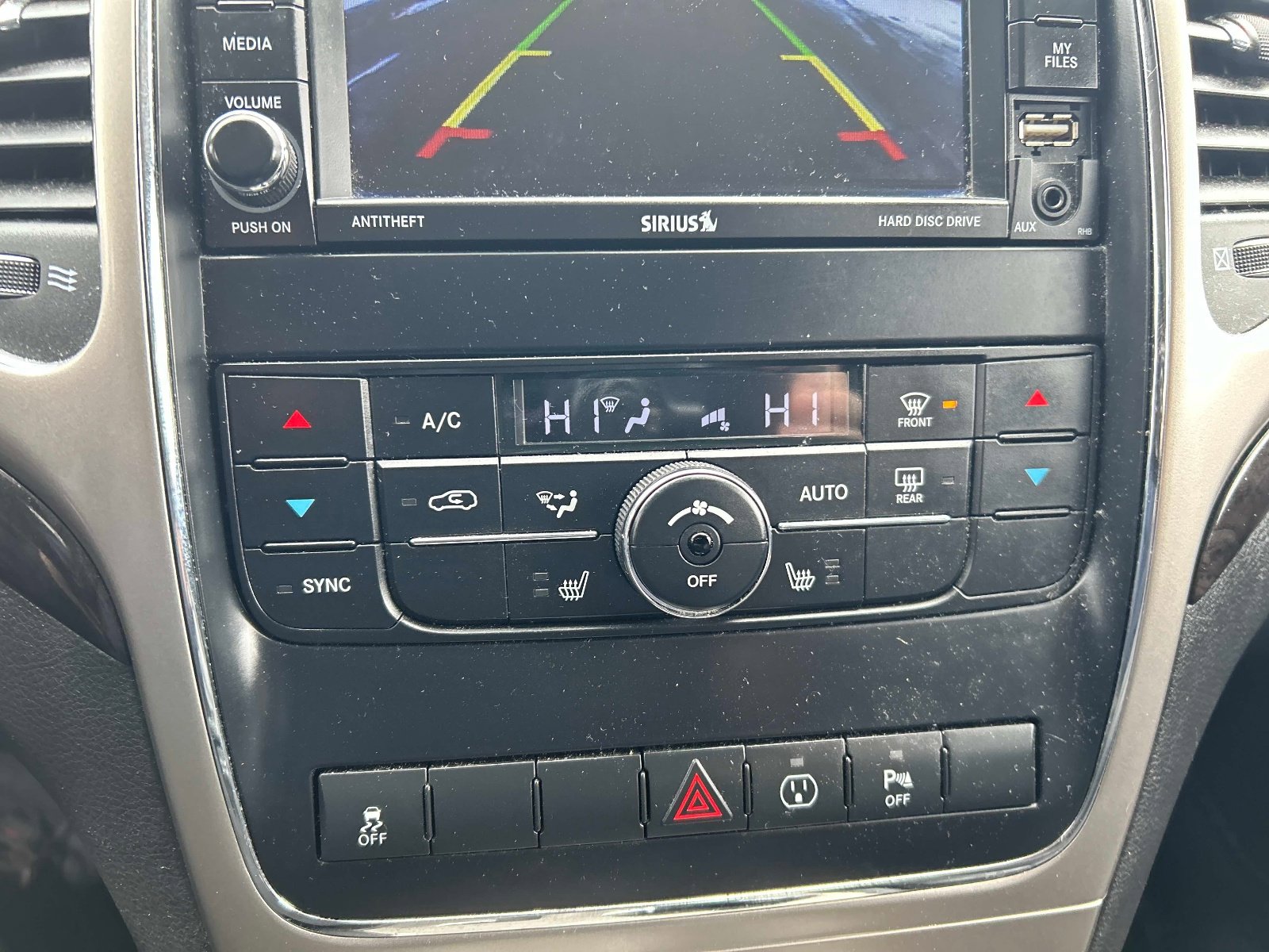 Used 2013 Jeep Grand Cherokee Laredo image 29