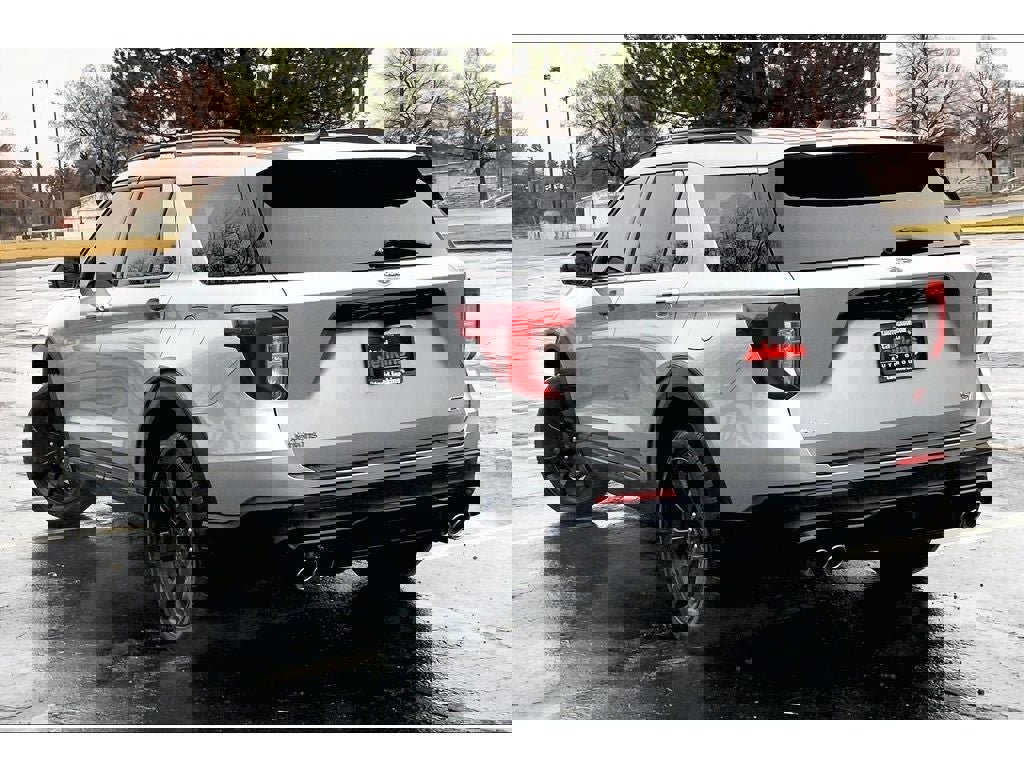 Used 2024 Ford Explorer ST w/ Equipment Group 401A image 13