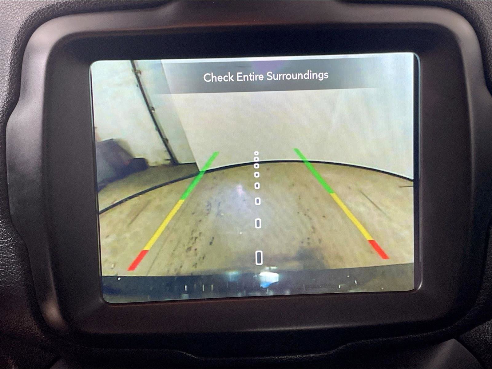 Used 2023 Jeep Renegade Latitude AWD/4WD image 6