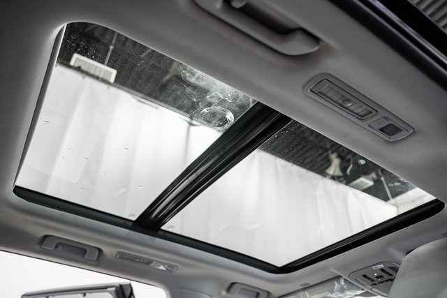 New 2025 Toyota Highlander Platinum image 35