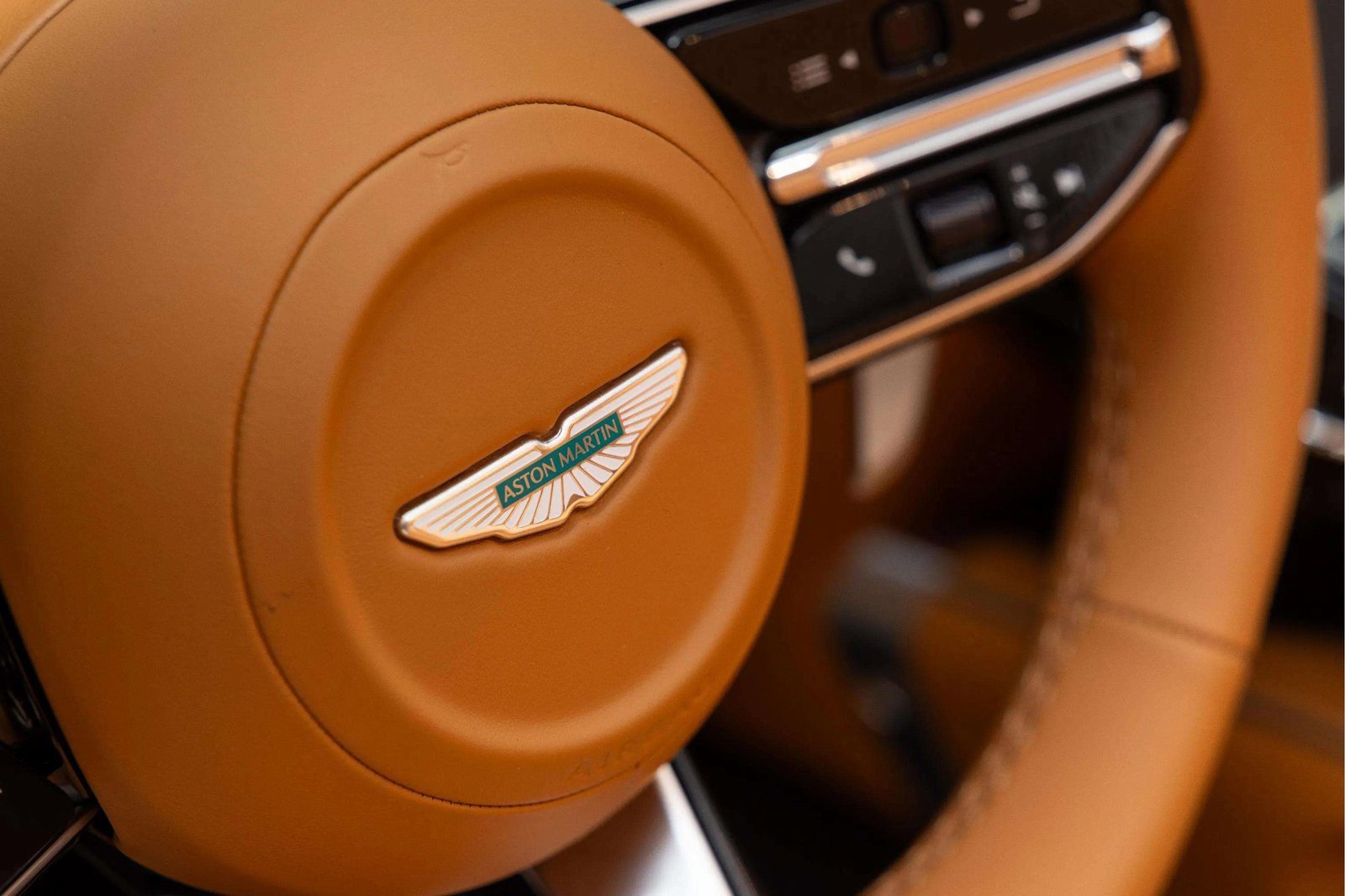 New 2026 Aston Martin V8 Vantage Roadster image 27